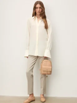 Praktyczny plecak z beżowej skóry