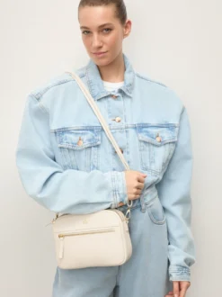 Skórzana torebka crossbody na pasku