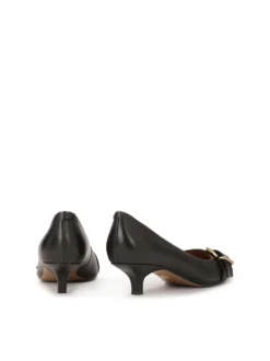Skórzane czółenka z obcasami typu kitten heel