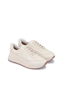 Skórzane sneakersy damskie off-white o komfortowej konstrukcji