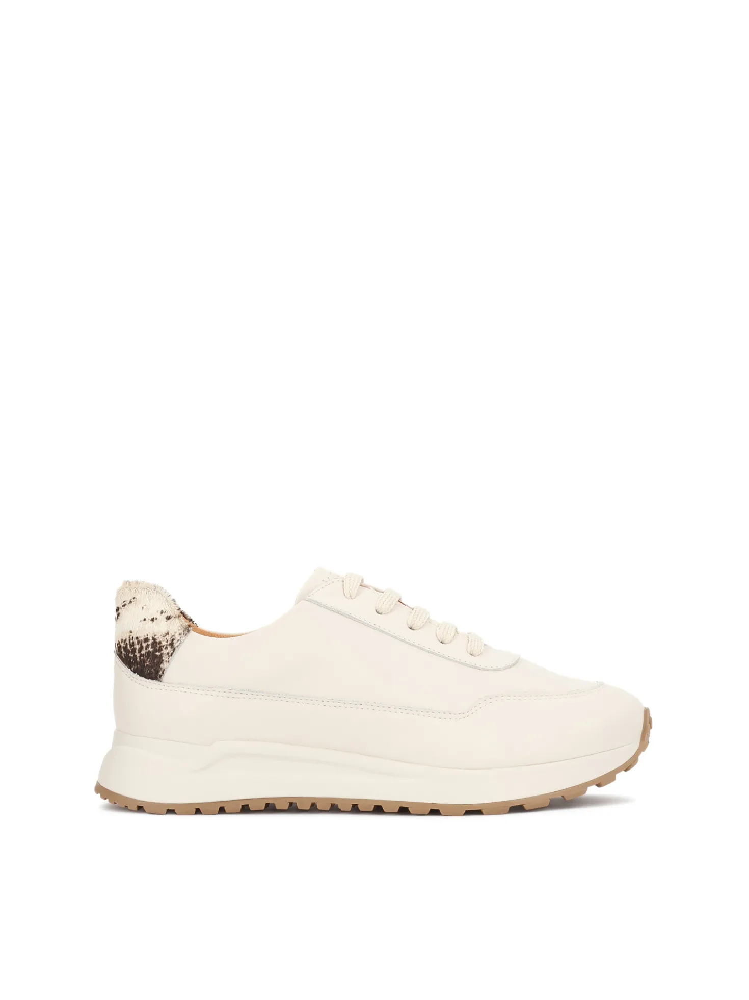 Skórzane sneakersy z ozdobnym zapiętkiem