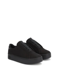 Sneakersy z tkaniny na grubszej podeszwie