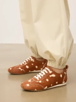 Sneakersy z włosiem w zwierzęcy wzór