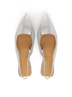 Srebrne czółenka slingback z tłoczonej skóry