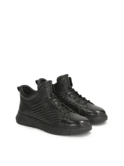 Sznurowane sneakersy męskie z pikowaniem