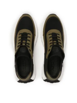 Sznurowane sneakersy w kontrastujących kolorach