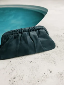 Torebka pouch bag w unikatowym kolorze