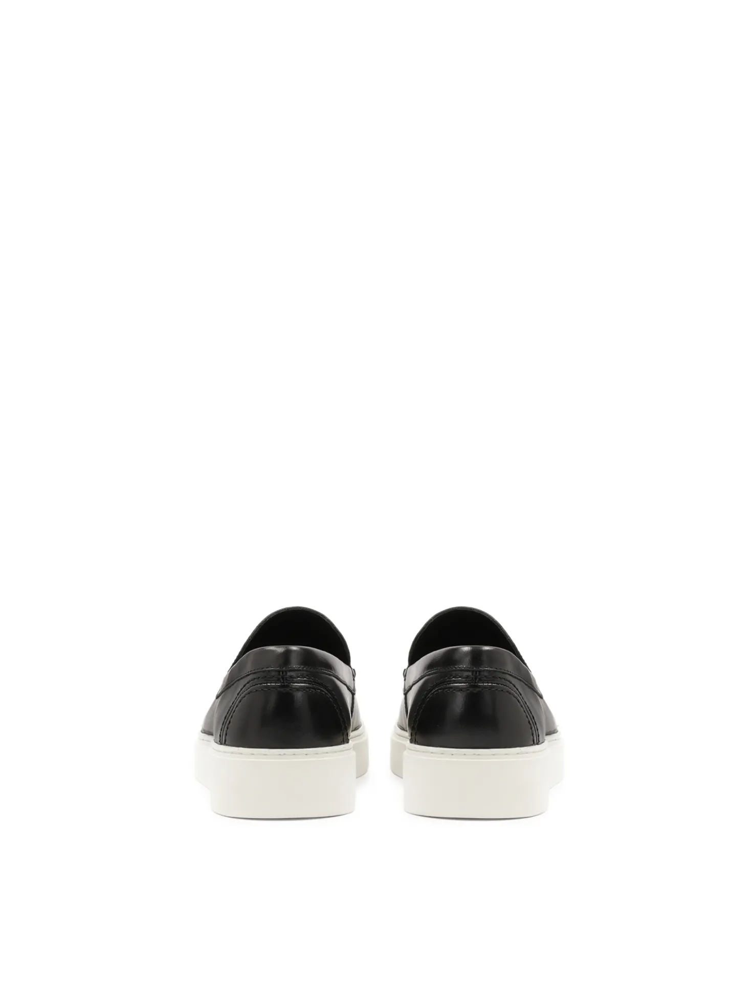 Wsuwane czarne loafersy z białą podeszwą typu sneakers