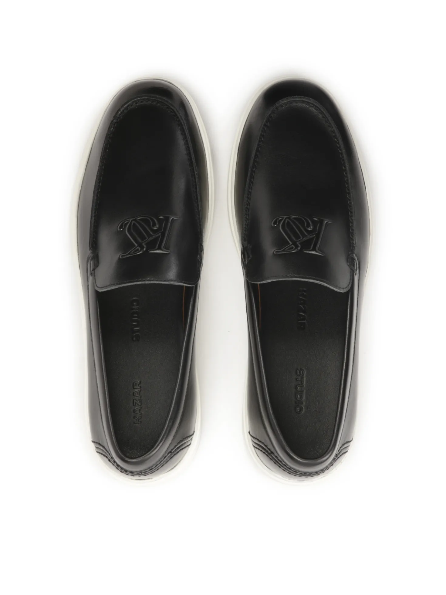 Wsuwane czarne loafersy z białą podeszwą typu sneakers