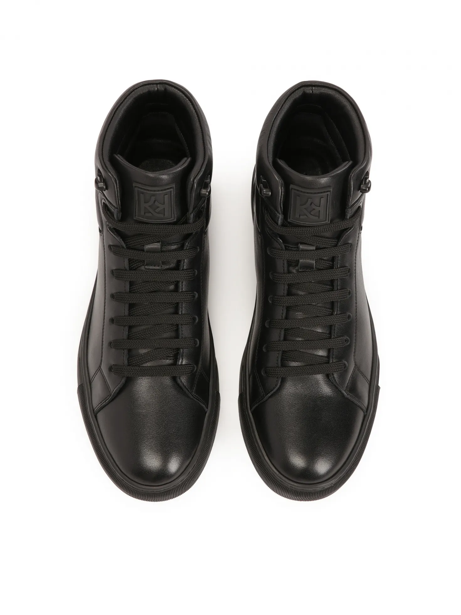 Wysokie sneakersy z naturalnej skóry w czarnym kolorze