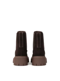 Zamszowe botki typu Chelsea boots