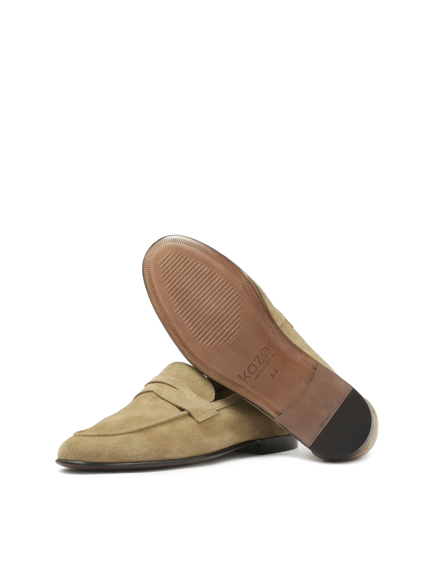 Zamszowe loafersy z kolekcji Limited Edition