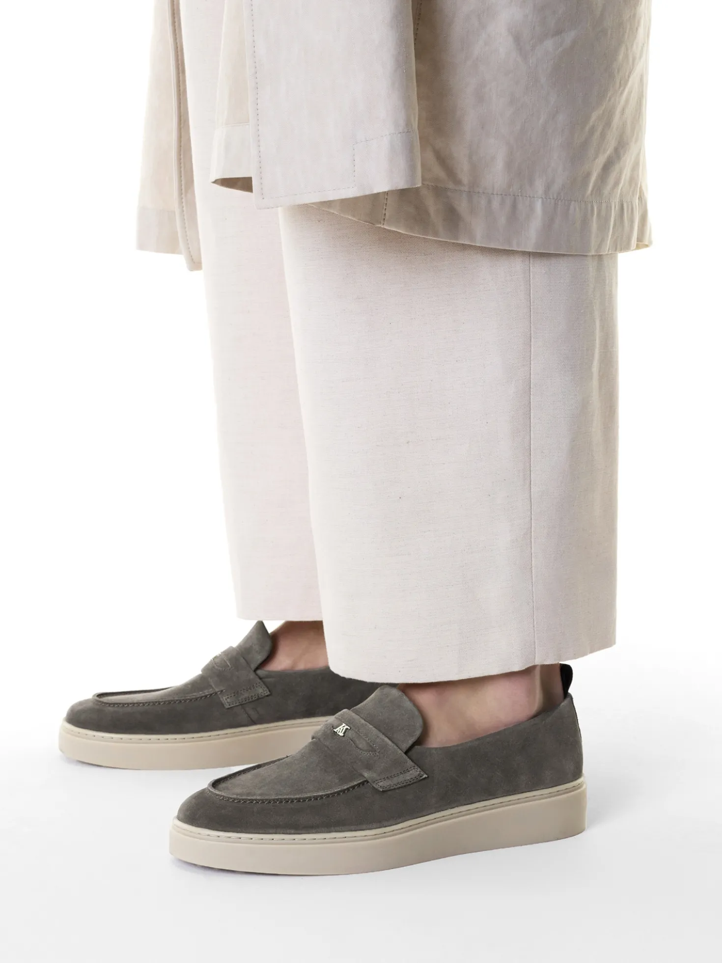 Zamszowe loafersy z podeszwą typu sneakers
