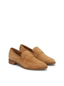 Zamszowe półbuty typu loafersy