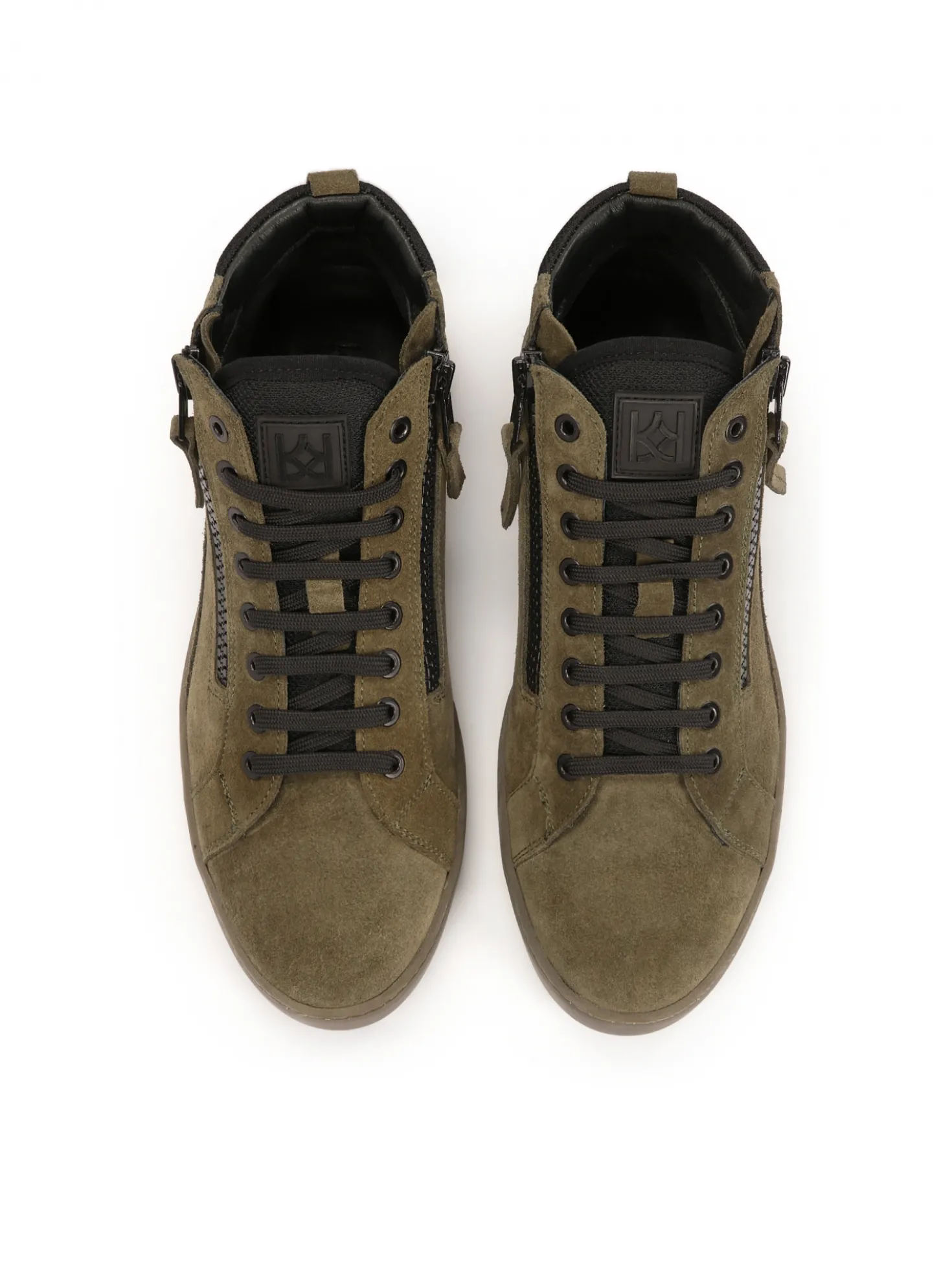 Zielone sneakersy z zamszu